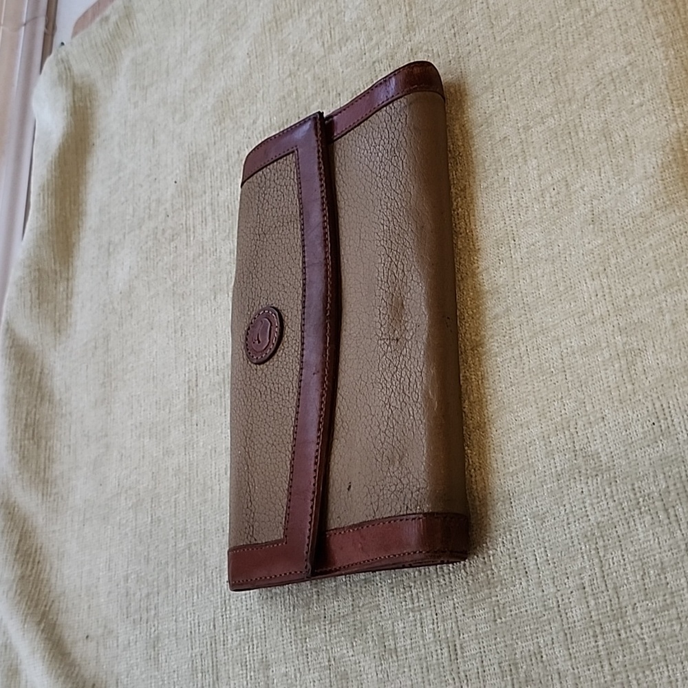VINTAGE DOONEY AND BURKE WALLET